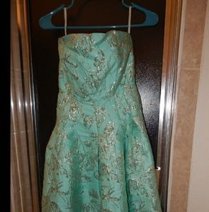 Short blue strapless prom dress